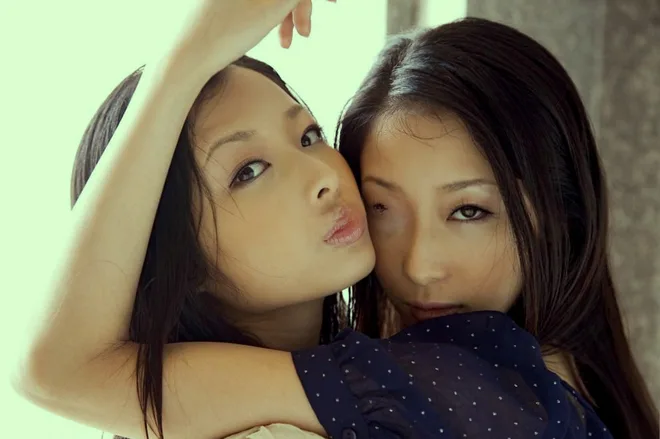 Ariko & Yui "duo With Girl"