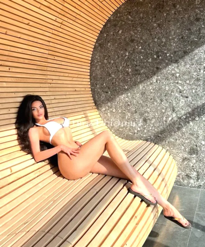Bella