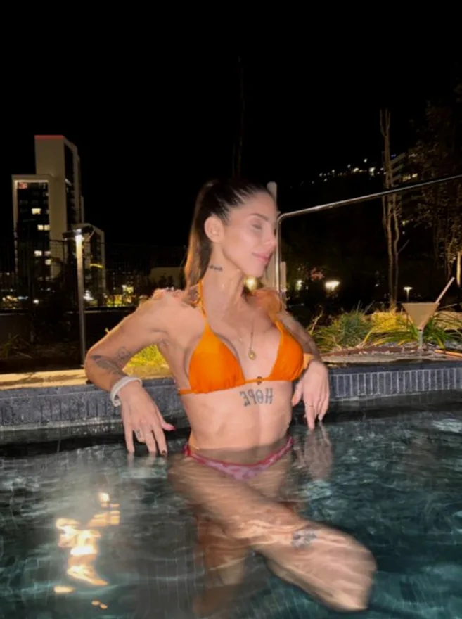 Mia