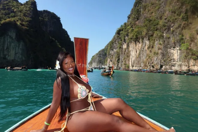 Mia