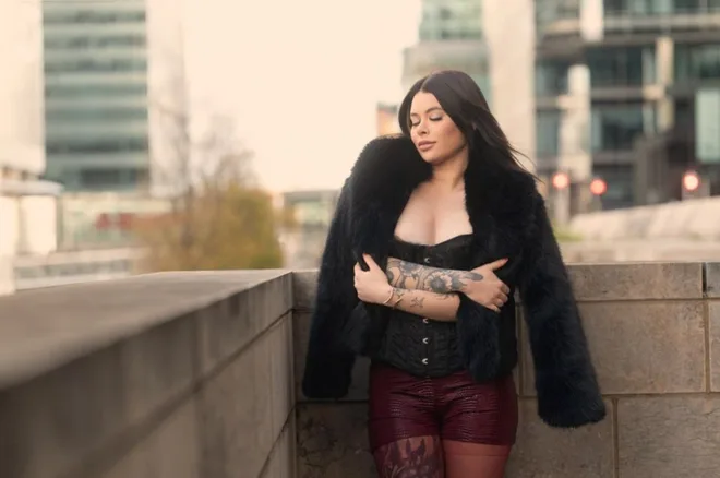 Minola